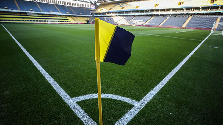 Yeni sponsor Chobani ile imzalar bugün statta atılıyor Yeni sponsor Chobani ile imzalar bugün statta atılıyor