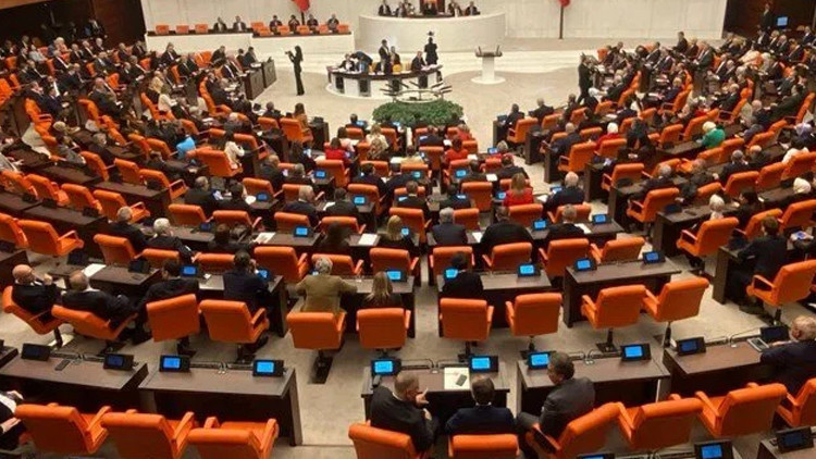 CHPnin komisyon üyeleri belli oldu
