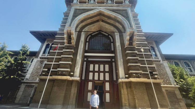 Almanya’da istediği üniversiteye gidebilirdi... O Türkiye’de kalmayı seçti