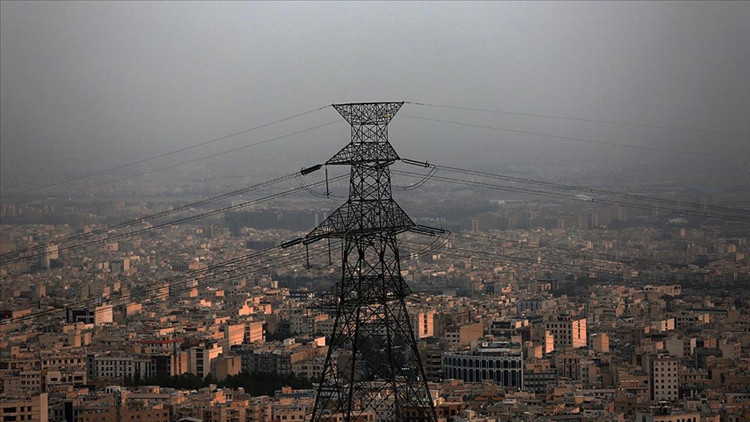 Tahranda 100den fazla kurumun elektriği kesildi Tahranda 100den fazla kurumun elektriği kesildi