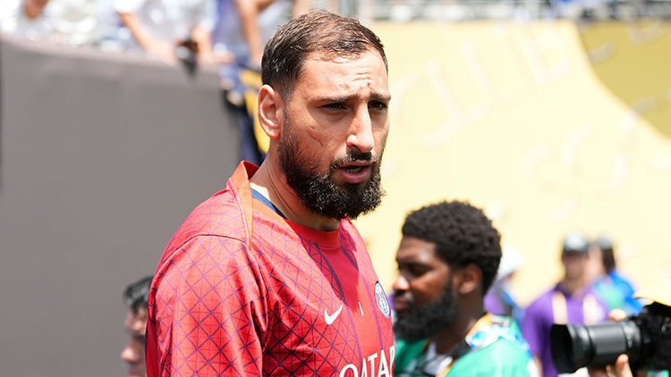 Donnarummaya ayrıl baskısı Donnarummaya ayrıl baskısı