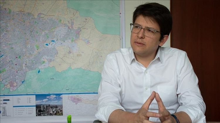 Kolombiyada silahlı saldırıya uğrayan cumhurbaşkanı adayı Uribe hayatını kaybetti Kolombiyada silahlı saldırıya uğrayan cumhurbaşkanı adayı Uribe hayatını kaybetti