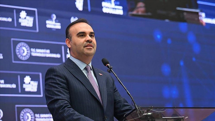 Bakan Kacırdan sanayi üretim endeksi değerlendirmesi
