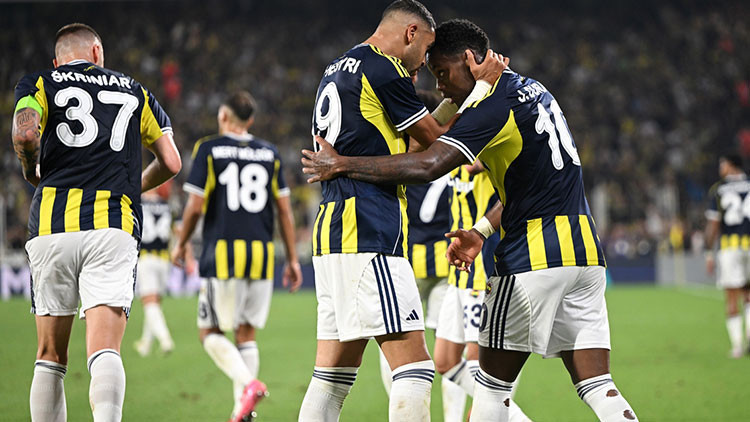Hürriyet: Fenerbahçe 5-2 Feyenoord (UEFA Şampiyonlar Ligi)