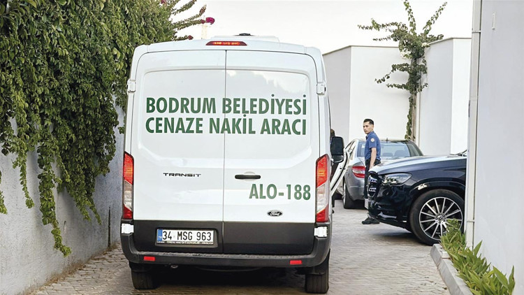 Sevgililer ba��ndan vurulmu� bulundu