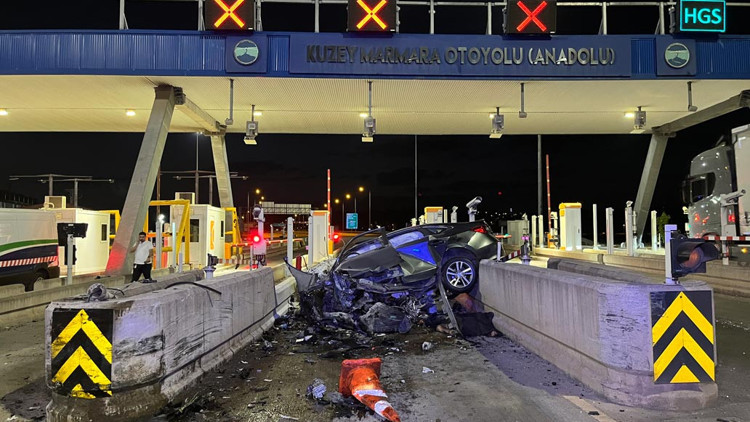 Kuzey Marmara Otoyolu’nda otomobil gişenin beton banketine çarptı; 1 ölü