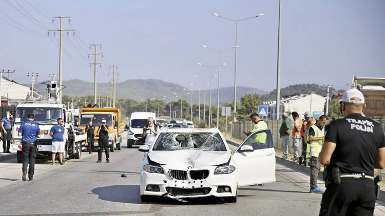 Otomobilin çarptığı eski vekil hayatını kaybetti Otomobilin çarptığı eski vekil hayatını kaybetti