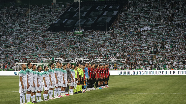 Bursaspor ve Eskişehirspordan örnek davranış