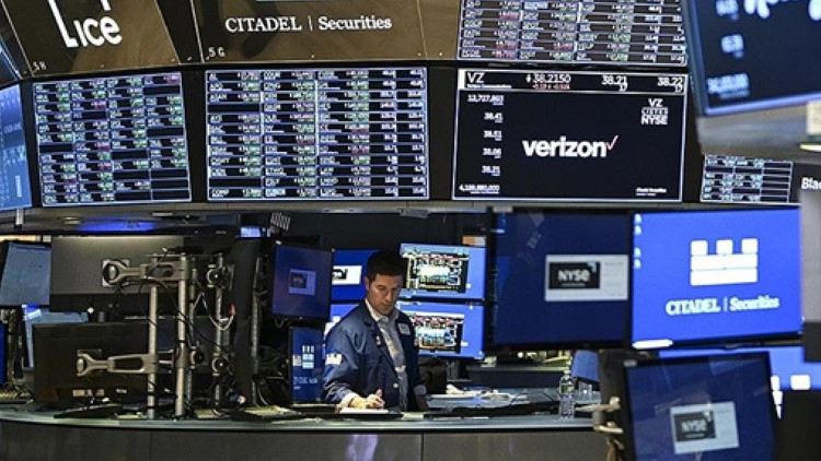 New York borsası karışık seyirle açıldı