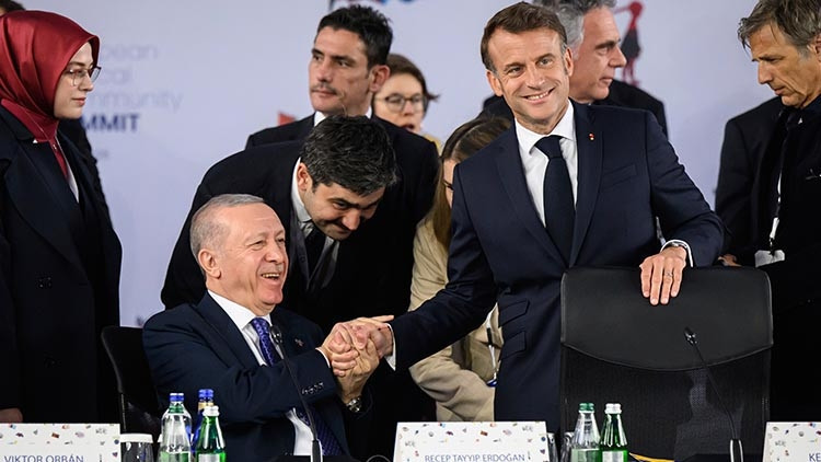 Yunanistanda Erdoğan-Macron görüşmesi krize neden oldu Küresel aktör