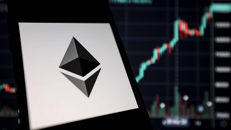 Ethereum rekor seviyeden döndü