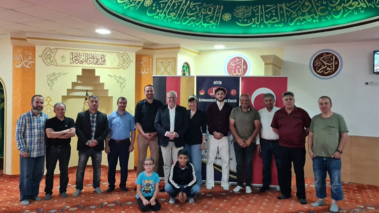 Schwandorf Belediye Başkanı Andreas Feller ve eşine çiğ köfte ziyafeti
