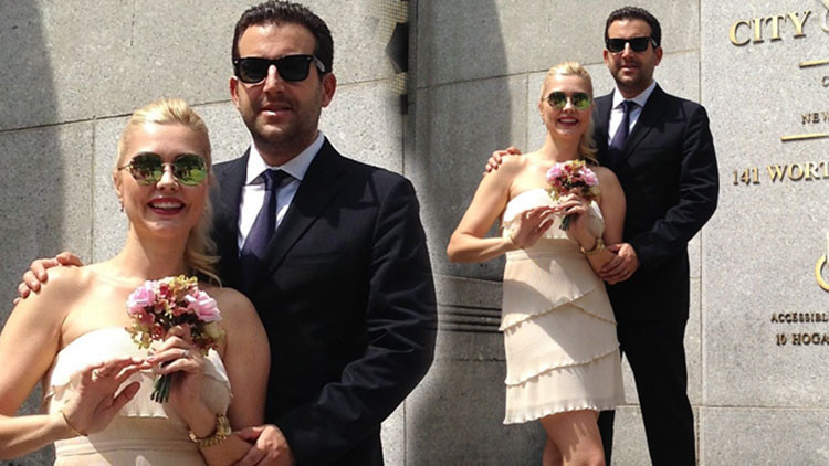 Aşkı uğruna her şeyi bırakıp gitmişti... Evlilikte 13. yılı kutladılar Aşkı uğruna her şeyi bırakıp gitmişti... Evlilikte 13. yılı kutladılar