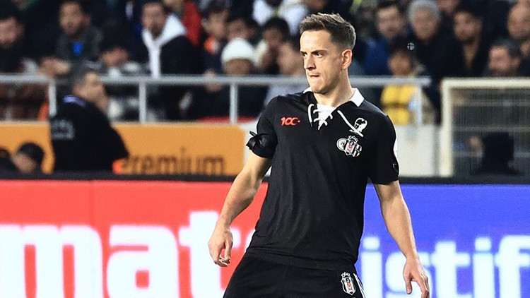 Beşiktaşta ayrılık: Amir Hadziahmetovic, Hull Cityye transfer oluyor