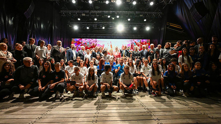 “Kristal Ayaklar” için görkemli tören