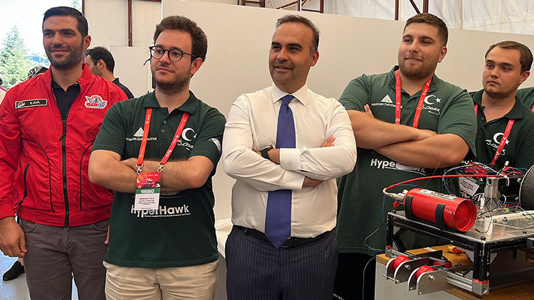 Bakan Kacır: Otonom ve elektrikli araç altyapıları Türkiye’ye geliyor