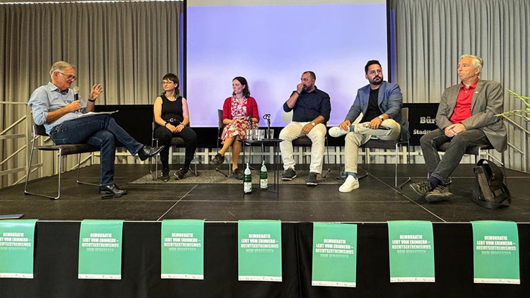 Aşırı sağcı söyleme karṣı eylemler yapılmalı