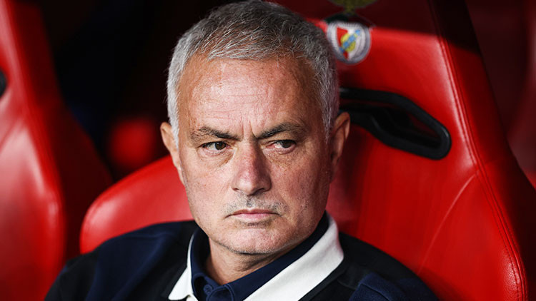 Hürriyet: İşte Fenerbahçenin yollarını ayırdığı Jose Mourinhonun aldığı tazminatlar Dev rakam