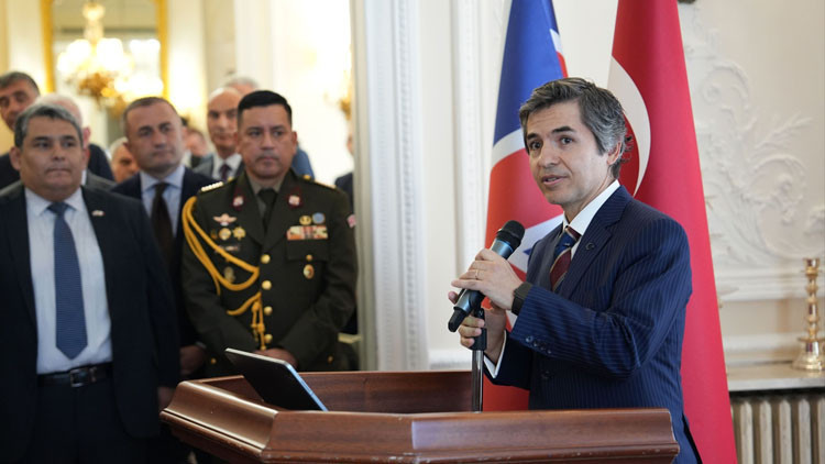 Londrada 30 Ağustos Zafer Bayramı resepsiyonu Londrada 30 Ağustos Zafer Bayramı resepsiyonu