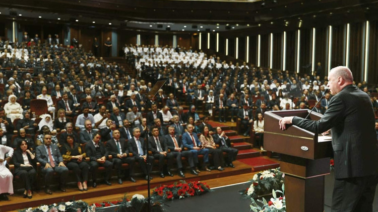 Anka kuşu misali küllerinden yeniden doğdu
