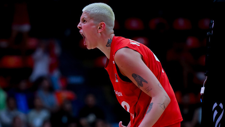 Dünya arenasında tarih yazdık MVP Ebrar Karakurt