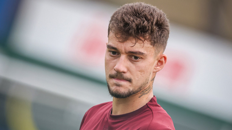 Trabzonspor’un yeni transferi Ernest Muçi, idmana çıktı