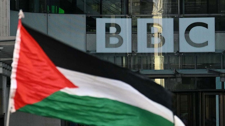 BBC ofisinde Filistin eylemi BBC ofisinde Filistin eylemi