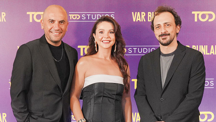 Seyirciyi yine güldürecekler