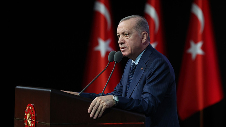 Cumhurbaşkanı Erdoğandan Avrupa ikincisi 12 Dev Adama tebrik Cumhurbaşkanı Erdoğandan Avrupa ikincisi 12 Dev Adama tebrik