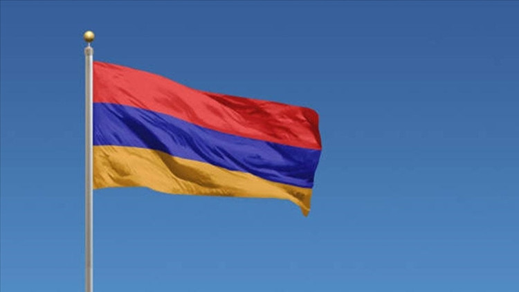 Ermenistan, Ağrı Dağı simgesini pasaportlardan kaldırma kararı aldı Ermenistan, Ağrı Dağı simgesini pasaportlardan kaldırma kararı aldı