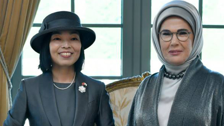 Emine Erdoğan, Japonya Altes Prensesi Mikasa ile bir araya geldi