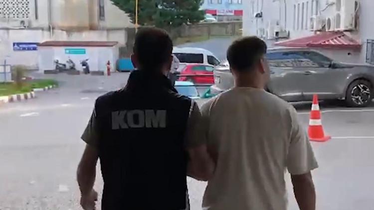 Kendini banka personeli olarak tanıttı 65 bin lira hesabına attırdı