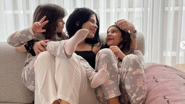 Zaman çabuk geçti... Çocuk yıldızdı, şimdi kendi çocukları oldu