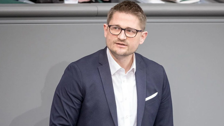 AfD: Biz yalnız yönetmek istiyoruz