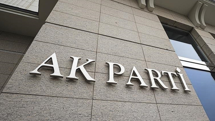 AK Parti 8 ilde yeni yönetimlerin göreve başlayacağını bildirdi
