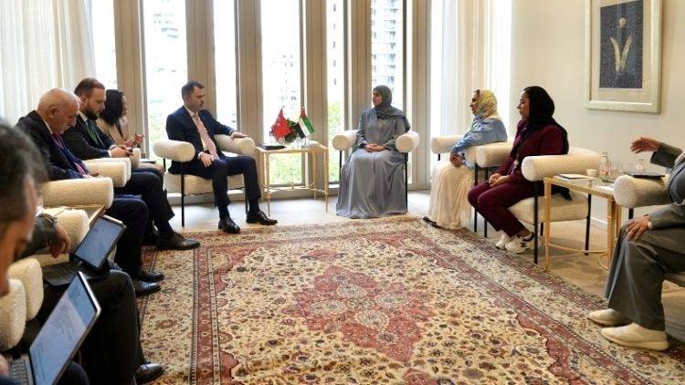 Bakan Kurum BAEli mevkidaşı Shamsi ile görüştü