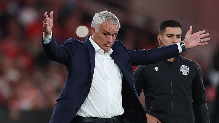 Jose Mourinhoya 90+1 şoku Benficadan sürpriz kayıp