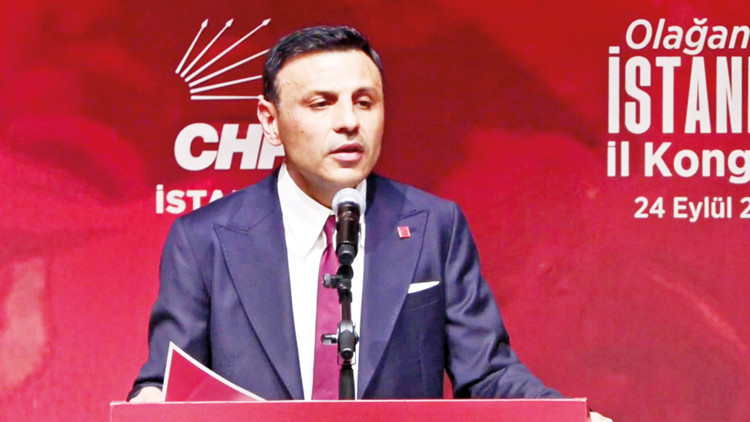 CHP İstanbul’da olağandışı bir kongre CHP İstanbul’da olağandışı bir kongre