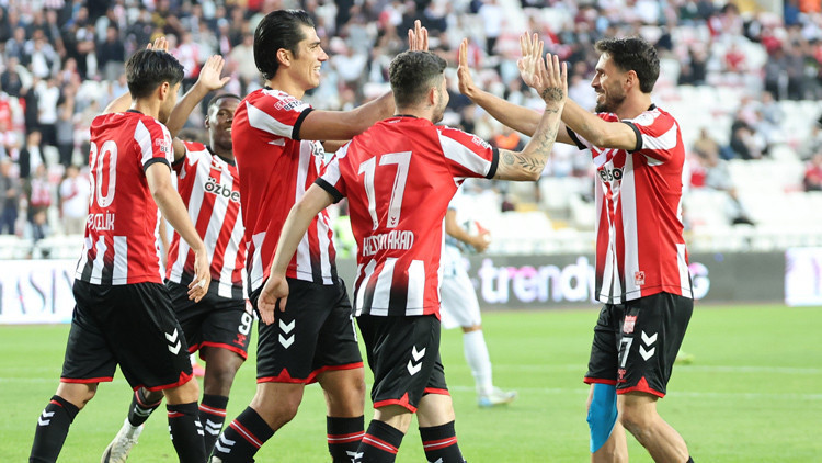 Özbelsan Sivasspor, Adana Demirspor engelini 5 golle aştı