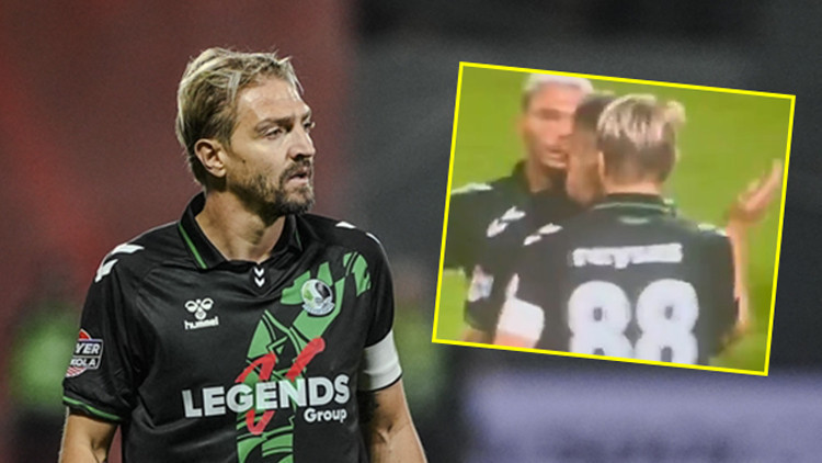 Caner Erkin takım arkadaşına tokat attı, kırmızı kart gördü Caner Erkin takım arkadaşına tokat attı, kırmızı kart gördü