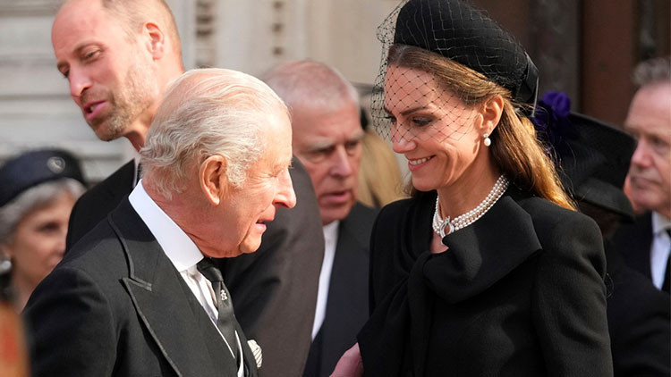 Ona çok isteyip hiç sahip olamadığı kızı gibi bakıyor… Kayınpeder ve gelinin yakınlığı ailede dengeleri bozdu