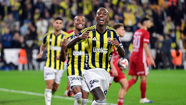 Fenerbahçede önce tepki, sonra destek: Talisca, penaltı şanssızlığını bozdu