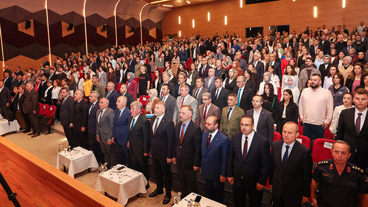 Rizede ‘Eğitim Forumu’ düzenlendi Rizede ‘Eğitim Forumu’ düzenlendi