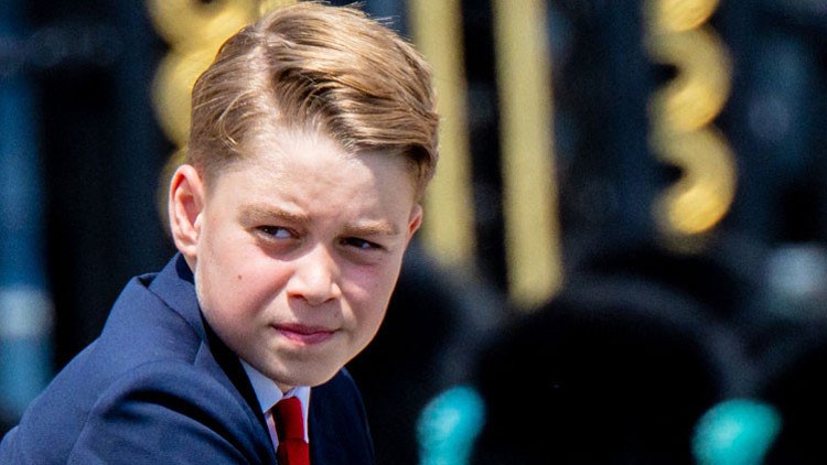 Daha o yaşında küçük kalbinde bir yara varmış Babası onun acısını böyle dindirdi