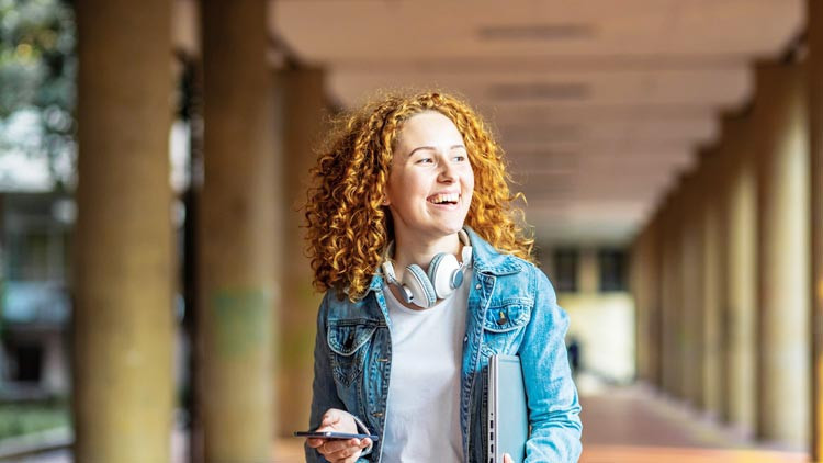 Yeni mezunlar iş hayatına atılmak için acele etmiyor... Gençler önce nefes almak istiyor