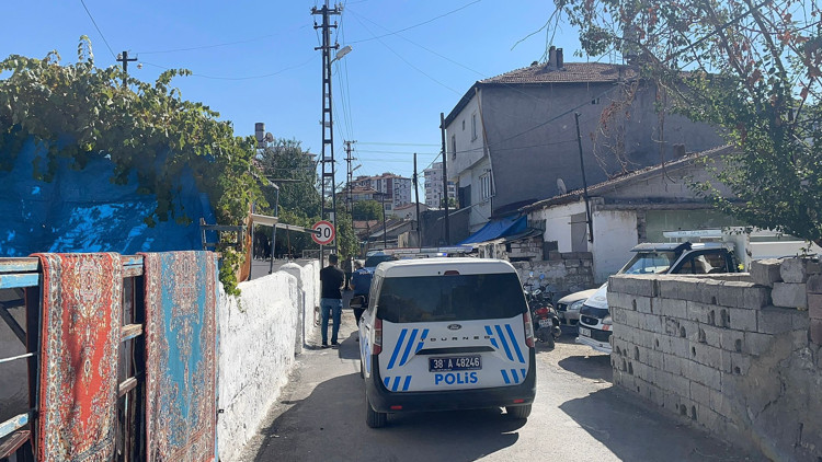 Evinde ölü bulundu Evinde ölü bulundu