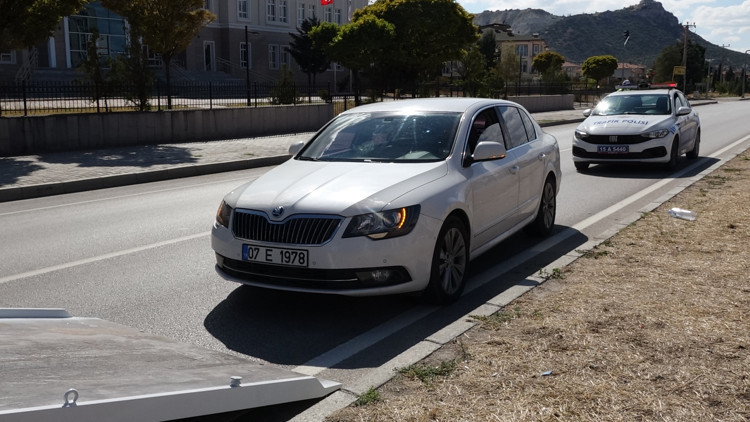 Otomobilde fenalaşıp hayatını kaybetti Otomobilde fenalaşıp hayatını kaybetti