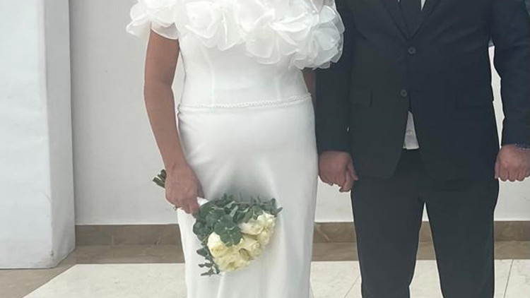 20 günlük eşini öldürüp, intihar etti 20 günlük eşini öldürüp, intihar etti