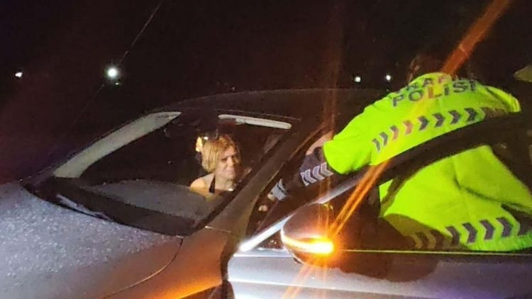 Bu kadarı pes dedirtti… Valiyi arayacağım, ‘Babam hakim’ diyerek polisi tehdide 2 tutuklama