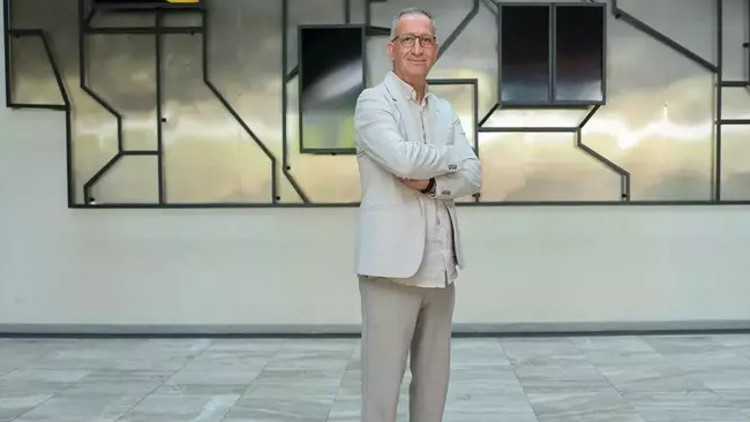 Türkiye’de at yarışlarının sesi haline geldi Yüksel Saymaz’ın hayat hikayesi belgesel oldu